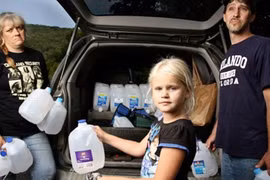 Mỹ: 300.000 người không có nước sinh hoạt