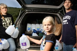 Mỹ: 300.000 người không có nước sinh hoạt