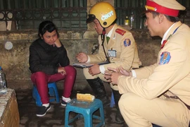 Dỗi bố mẹ, thiếu nữ bỏ nhà đi lạc