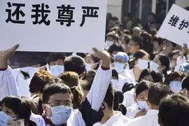 Những kỳ án “Bất đắc kỳ tử” sau “bàn mổ”