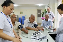 Khám bệnh miễn phí đối tượng chính sách