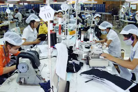 Chạnh lòng lao động cuối năm