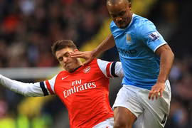 Lửa cháy dưới chân Pháo đài