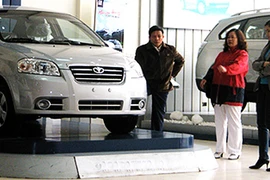 Đầu năm, ô tô bán chậm