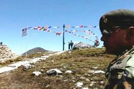 Ấn Độ tăng cường phòng thủ biên giới với Trung Quốc