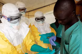Cuộc chiến sinh tử ở “rốn” đại dịch Ebola 