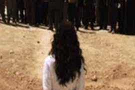 Bị ném đá đến chết vì dùng facebook