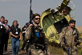 Hiểm họa rình rập trên trời