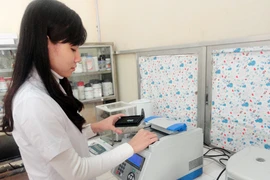 Phụ nữ trẻ tỏa sáng trong khoa học