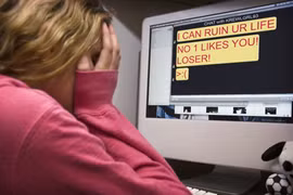 Báo động nạn quấy rối trên mạng xã hội
