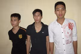 Vờ bán xe để cướp giật 