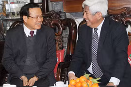 Cán bộ lão thành luôn là tấm gương sáng