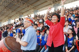 Khi nhà báo làm sự kiện