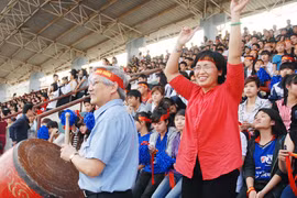 Khi nhà báo làm sự kiện