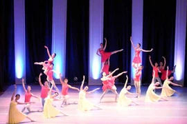 Tái hiện trích đoạn kinh điển