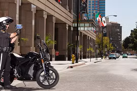 Xe cảnh sát “tàng hình”