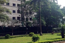 Mỏi mòn chờ “chung cư cao cấp”