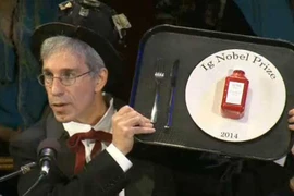 Ngã ngửa với những giải Ig Nobel năm 2014