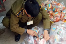 Chân giò muối “tẩm” phụ gia không rõ nguồn gốc