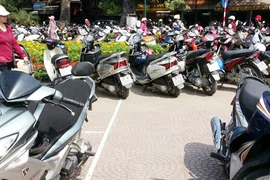 "Loạn" giá vé gửi xe ngày Tết