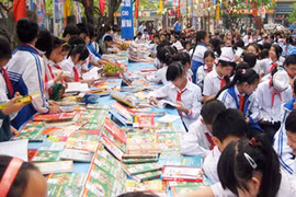 Chặn đường sách “bẩn”