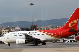 Sau 2 giờ bay, máy bay phải quay về điểm xuất phát