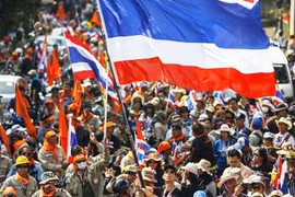 Thái Lan cân nhắc ban bố tình trạng khẩn cấp