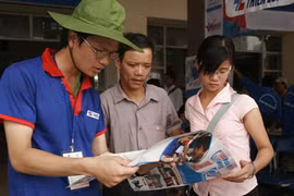 Hàng nghìn tình nguyện viên “Tiếp sức mùa thi 2014”