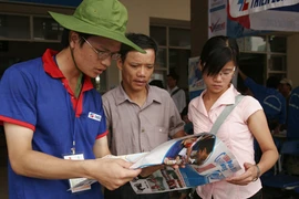 Hàng nghìn tình nguyện viên “Tiếp sức mùa thi 2014”