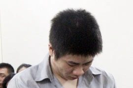 Bị chém trước, rút dao đâm chết đối thủ