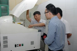 Làm rõ vụ máy xét nghiệm chạy chậm bất thường