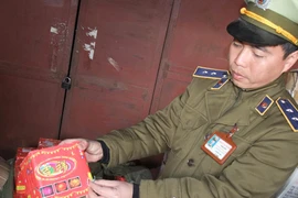 “Dân” buôn lậu đủ chiêu lách luật