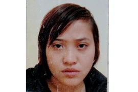 Mê tín, nữ sinh lớp 10 bị cưỡng đoạt tài sản 