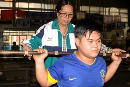 “Mama tổng quản” của cử tạ Việt Nam