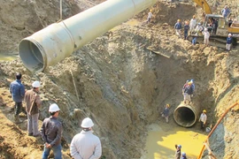Tháng 9 sẽ triển khai khắc phục đường ống nước sông Đà