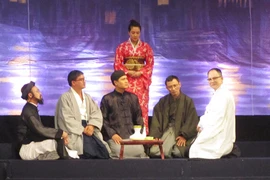 “Đông Du” thấm đượm tình người