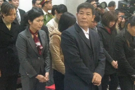 Cựu trưởng khoa xét nghiệm vụ “nhân bản” xin hưởng án treo