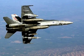 Lần đầu Mỹ không kích phiến quân IS gần Baghdad