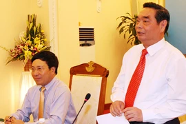 Tập trung cao độ các biện pháp đấu tranh ngoại giao