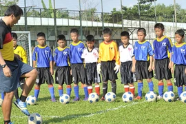 Chọn HLV cho đội tuyển: Chờ “cách mạng tư duy” từ VFF