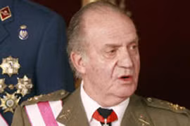 Nhà vua Tây Ban Nha thoái vị vì bê bối hoàng gia