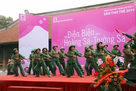 Ngày thơ Việt Nam lần thứ 12: Ngày của tình yêu Tổ quốc