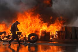 Khủng hoảng “kép” tại Ukraine