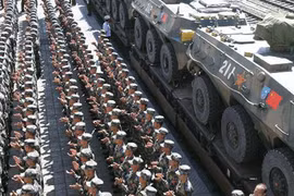 Chi “khủng” cho quân sự