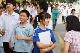 Ngày đầu thi đại học: Phát hiện thiết bị lưu trữ đặc biệt