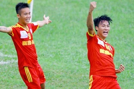 Chân sút Việt kiều Mạc Hồng Quân: Sự trở lại đúng lúc