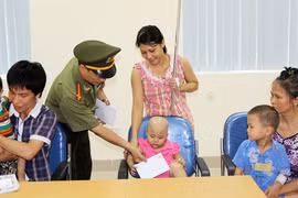 Nối bờ nhân ái