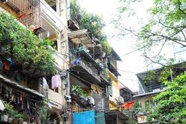 Di chuyển dân khỏi nhà nguy hiểm C8 - Giảng Võ: Thành phố đã cân nhắc kỹ lưỡng