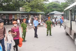 Làm sạch bến xe 