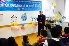 Giữ gốc cho người Việt ở nước ngoài